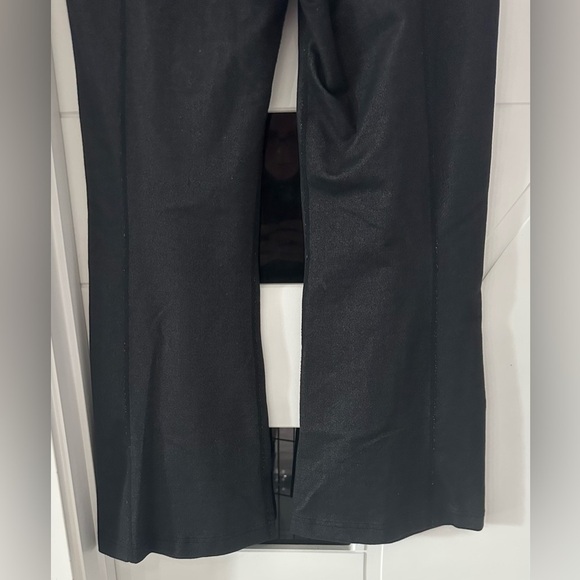 Lululemon Groove Pants - Size 10 - Picture 3 of 5